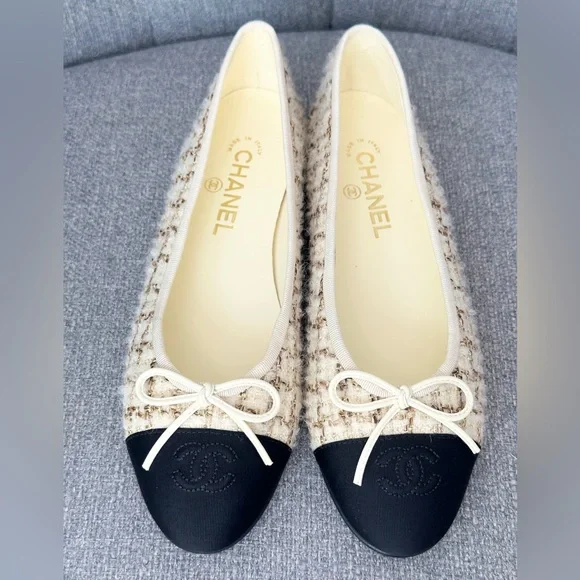 CHANEL 2025K ECRU BEIGE GOLD TWEED BALLET FLATS SIZE 39. New box dust bags - Picture 4 of 16